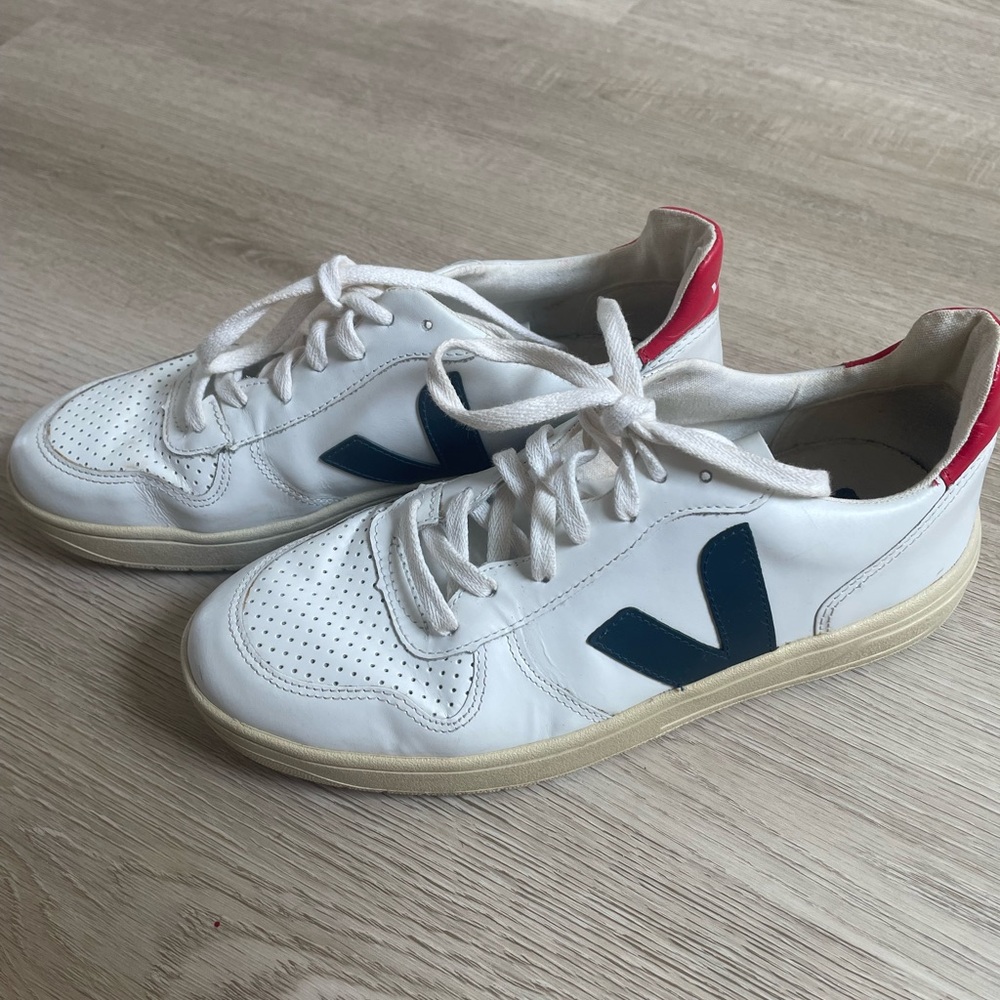 Veja V12 Low Top Sneakers - white, blue & red